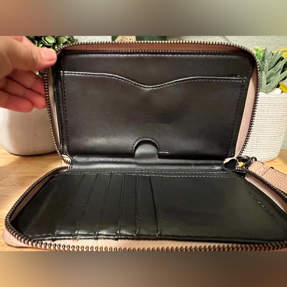 Rebecca Minkoff Tan Leather Wallet/Wristlet - Picture 10 of 13